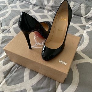 NEVER WORN louboutins